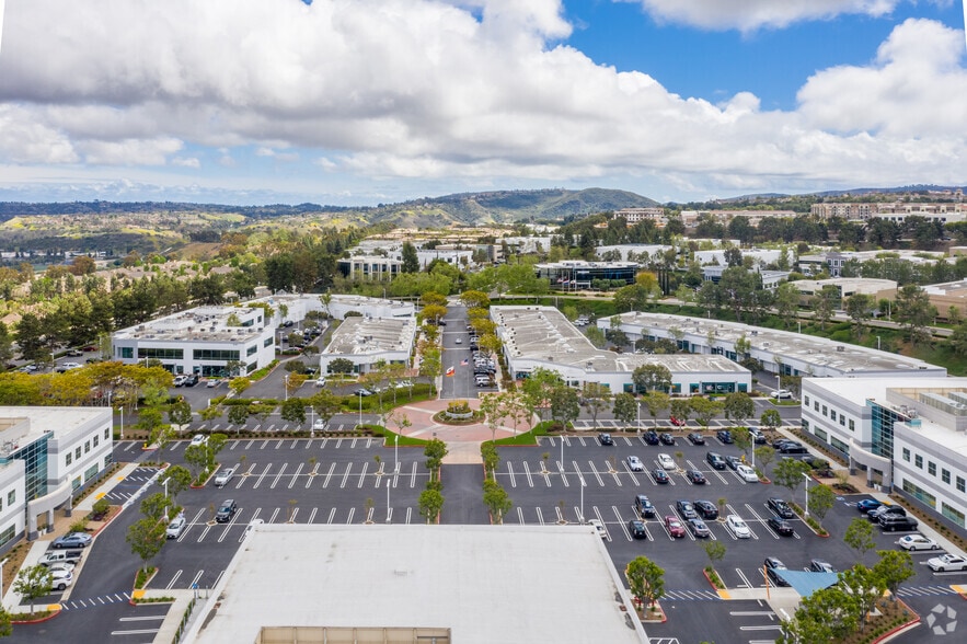 More Photos Of 27111 Aliso Creek Rd, Aliso Viejo Flex For Lease