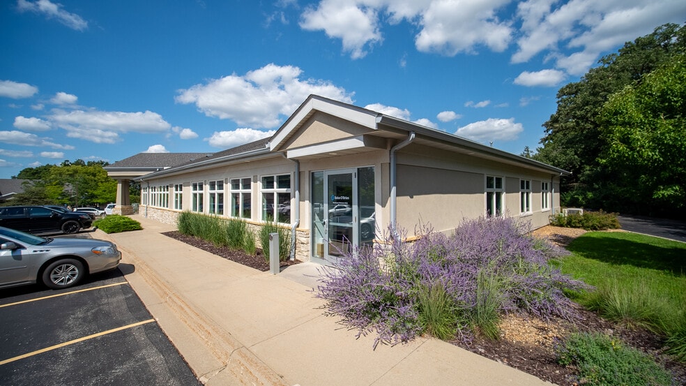 More Photos Of 3420 Lakeridge Pl NW, Rochester Office For Lease
