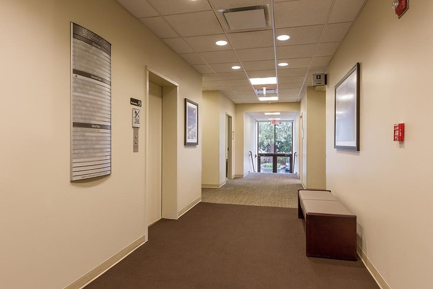 More Photos Of 29 S Webster St, Naperville Office For Lease