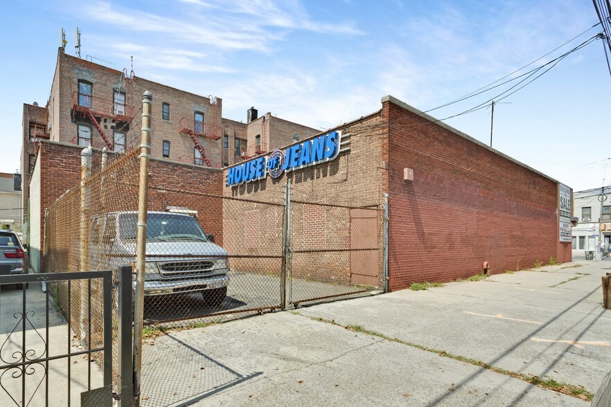 More Photos Of 2118 Avenue U, Brooklyn Storefront Retail Residential For Lease