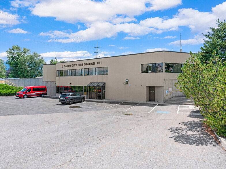 More Photos Of 9010 S 150 E, Sandy Light Manufacturing For Sale