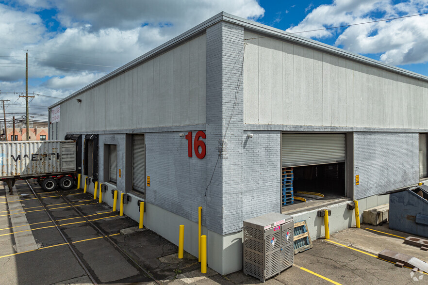 Primary Photo Of 16 Van Dyke Ave, New Brunswick Warehouse For Lease