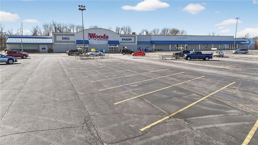 More Photos Of 1407 W Austin Blvd, Nevada General Retail For Sale