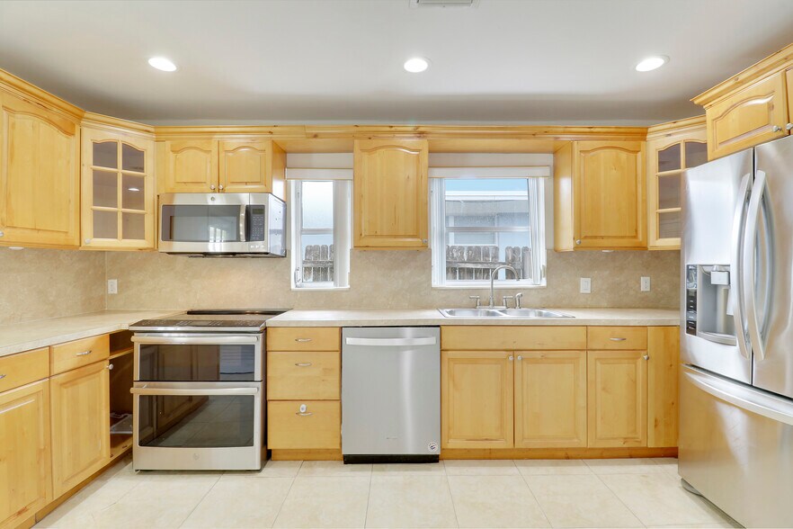 More Photos Of 1426 N Federal Hwy, Lake Worth Beach Office Residential For Lease