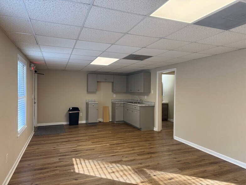 More Photos Of 3411 Austell Rd SW, Marietta Medical For Lease
