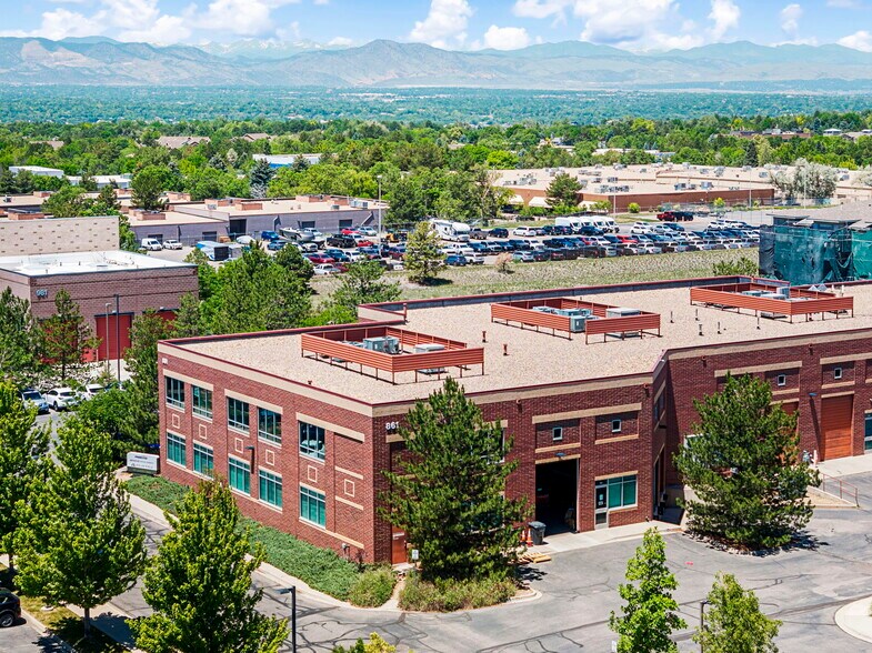 More Photos Of 861 Southpark Dr, Littleton Flex For Lease