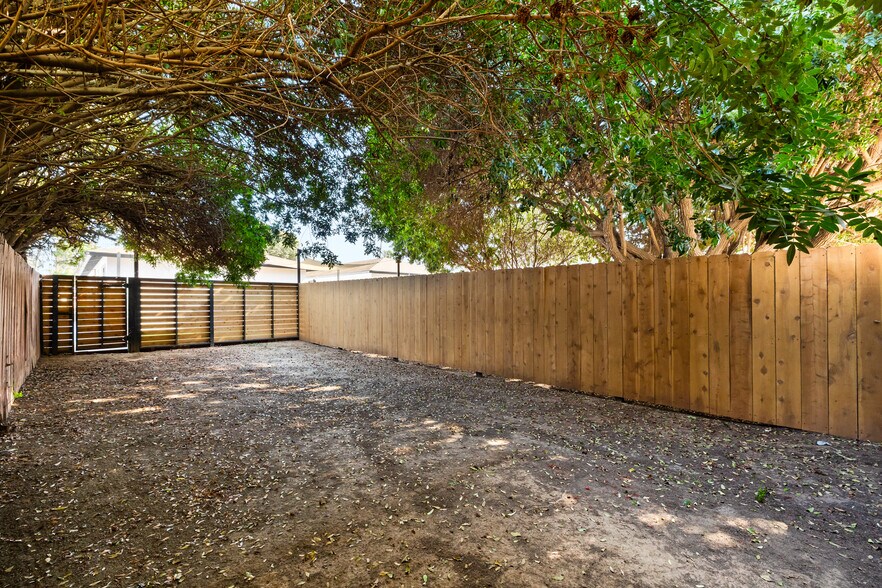 More Photos Of 1012-20 15th St, San Diego Apartments For Sale