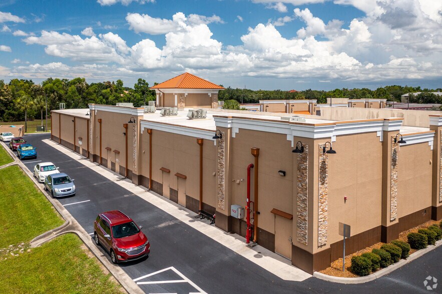 More Photos Of 13195 Metro Pky, Fort Myers General Retail For Sale