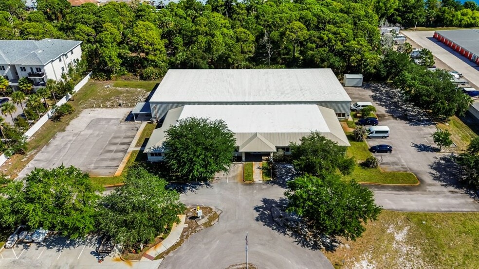 Primary Photo Of 1601 NE Success Dr, Jensen Beach Manufacturing For Sale