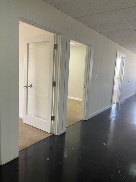 More Photos Of 18305 Biscayne Blvd, Aventura Office For Lease