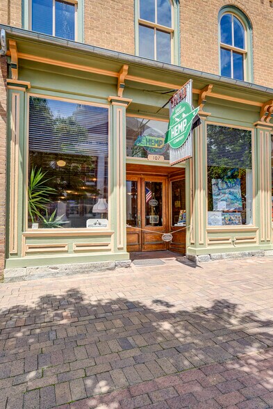More Photos Of 107 E Main St, Jonesborough Storefront For Sale