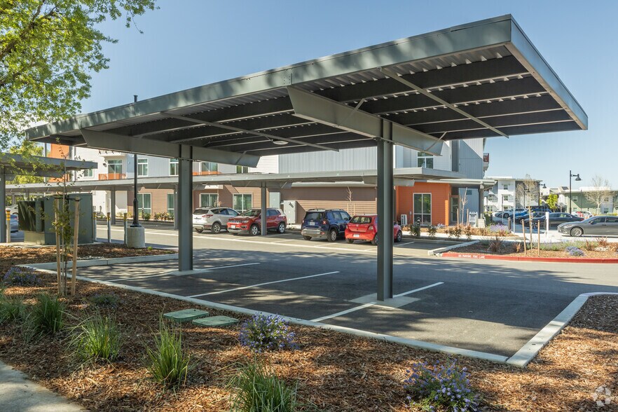 More Photos Of 2500 Cannery Loop, Davis Apartments For Sale