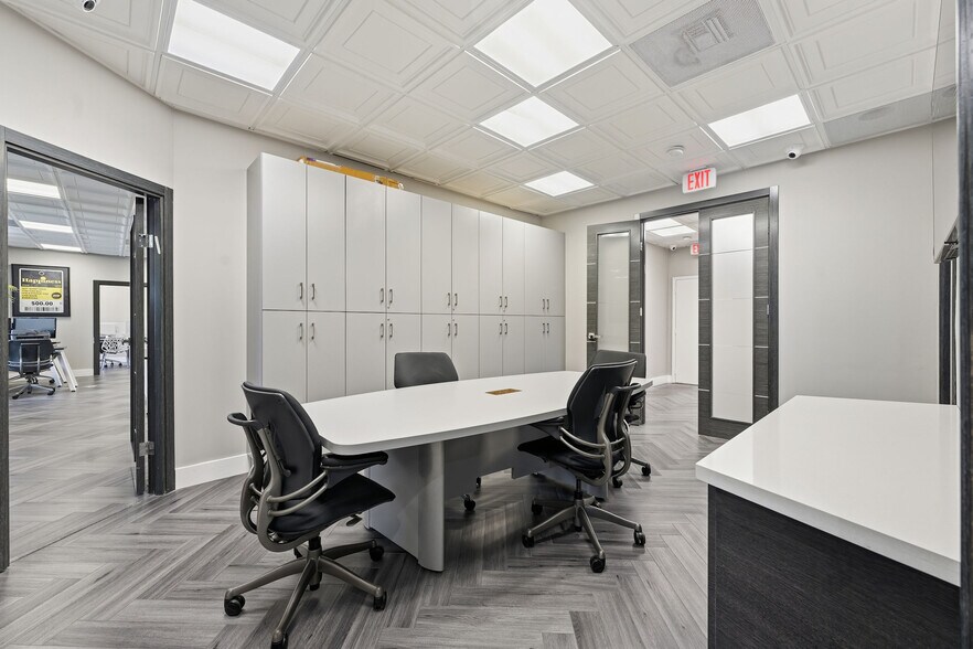 More Photos Of 520 NW 165th St, North Miami Beach Office For Sale