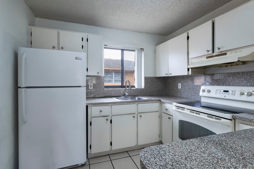 More Photos Of 6305 W 22nd Ct, Hialeah Apartments For Sale