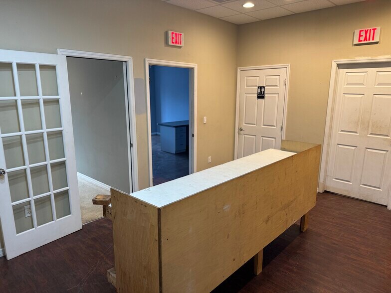 More Photos Of 3315 SW 13th St, Ocala Warehouse For Lease