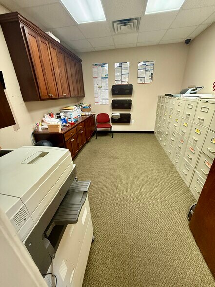 More Photos Of 12760 Lorraine Rd, Biloxi General Retail For Lease