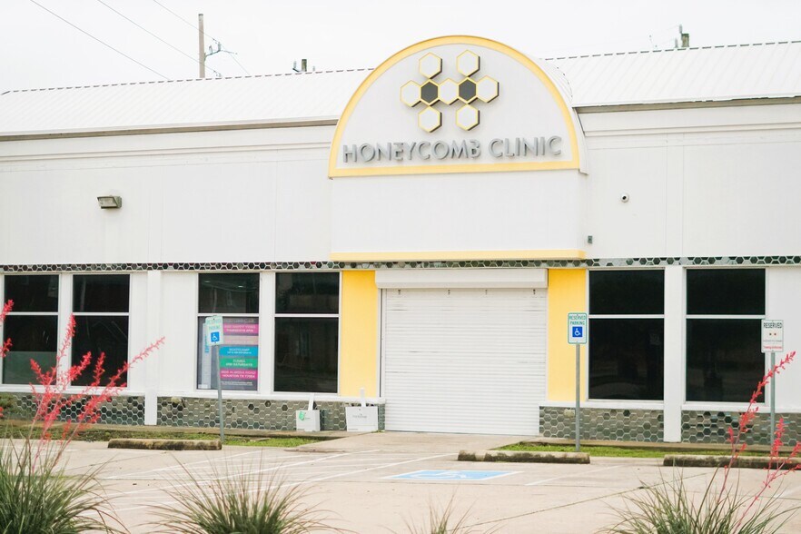 Primary Photo Of 4825 Almeda Rd, Houston Medical For Lease