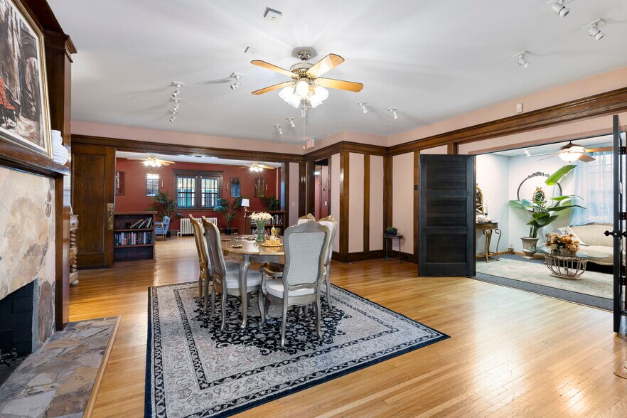 More Photos Of 3040 Lyndale Ave S, Minneapolis Office For Sale