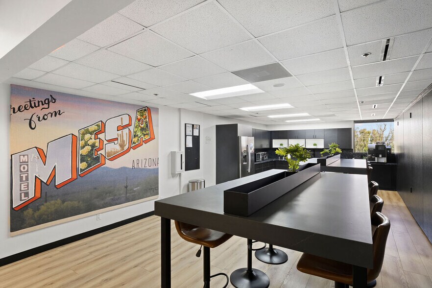 More Photos Of 560 W Brown Rd, Mesa Office For Lease