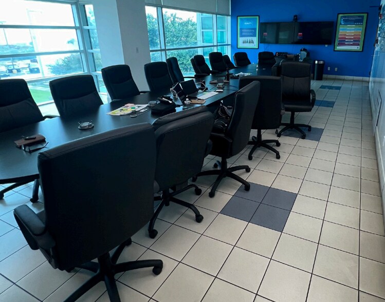 More Photos Of 4202 Fidelity St, Houston Manufacturing For Sale