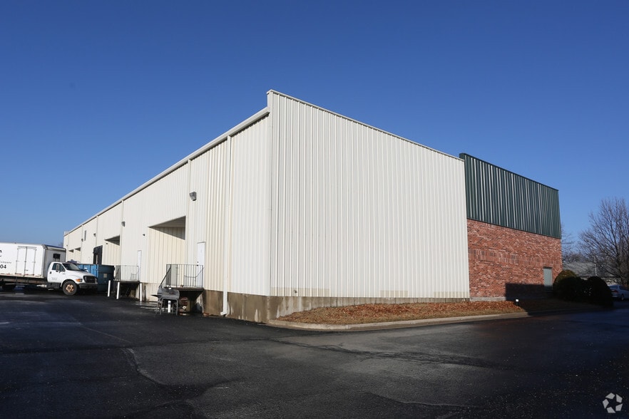 More Photos Of 19925 W 161st St, Olathe Warehouse For Lease