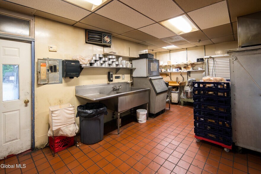 More Photos Of 855 Hoosick St, Troy Restaurant For Sale