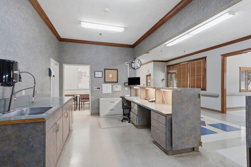 More Photos Of 450 Towne Center Blvd, Ridgeland Skilled Nursing Facility For Sale