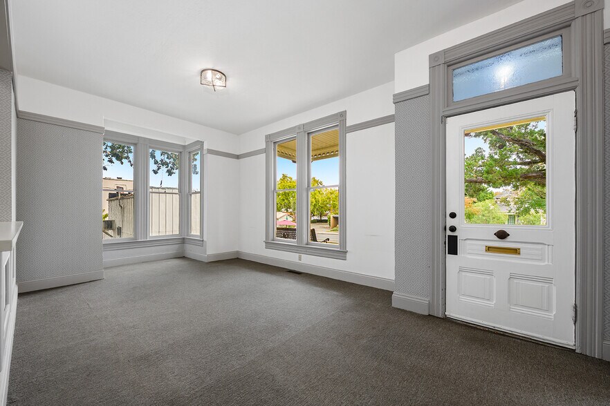 More Photos Of 318 S Main St, Sebastopol Office For Sale