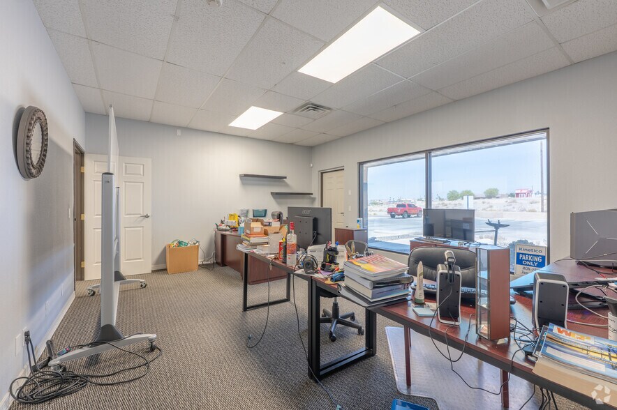 More Photos Of 2880 Sweetwater Ave, Lake Havasu City Light Manufacturing For Sale