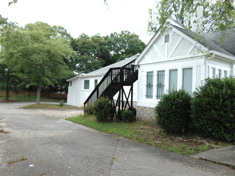 More Photos Of 6277 Memorial Dr, Stone Mountain Medical For Sale