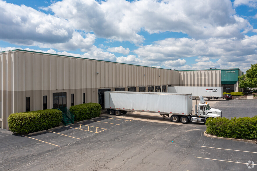 Primary Photo Of 5111-5151 W 122nd St, Alsip Warehouse For Lease