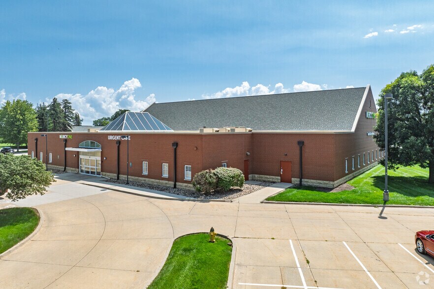 Primary Photo Of 850 Dickman Rd, Des Moines Medical For Lease