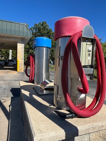 More Photos Of 312 N Main St, Gravois Mills Carwash For Sale