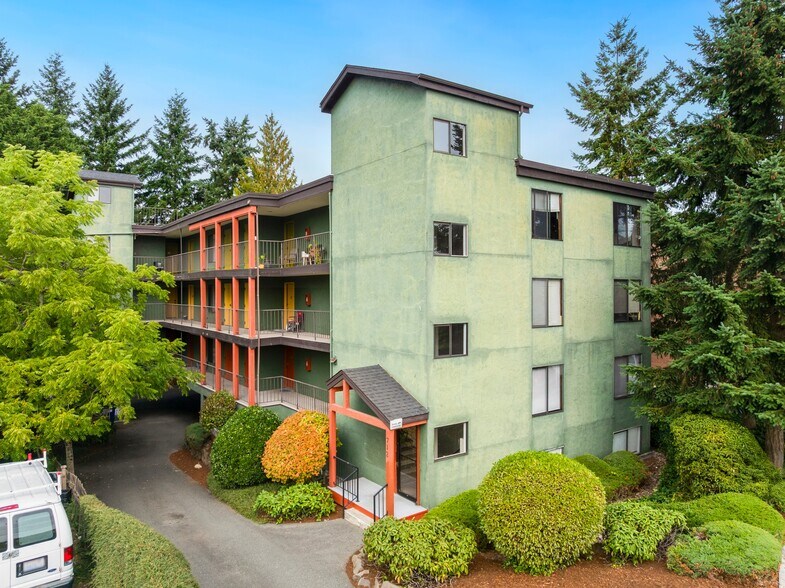 More Photos Of 712 N 143rd St, Seattle Apartments For Sale