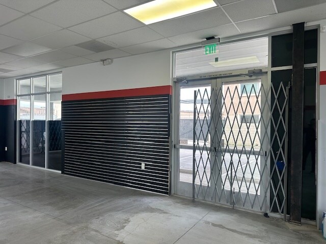 More Photos Of 10600 Beach Blvd, Stanton Storefront Retail Office For Lease