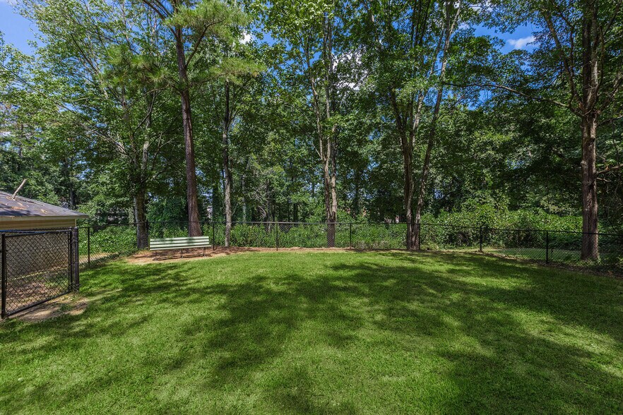 More Photos Of 5816 Covington Hwy, Decatur Apartments For Sale