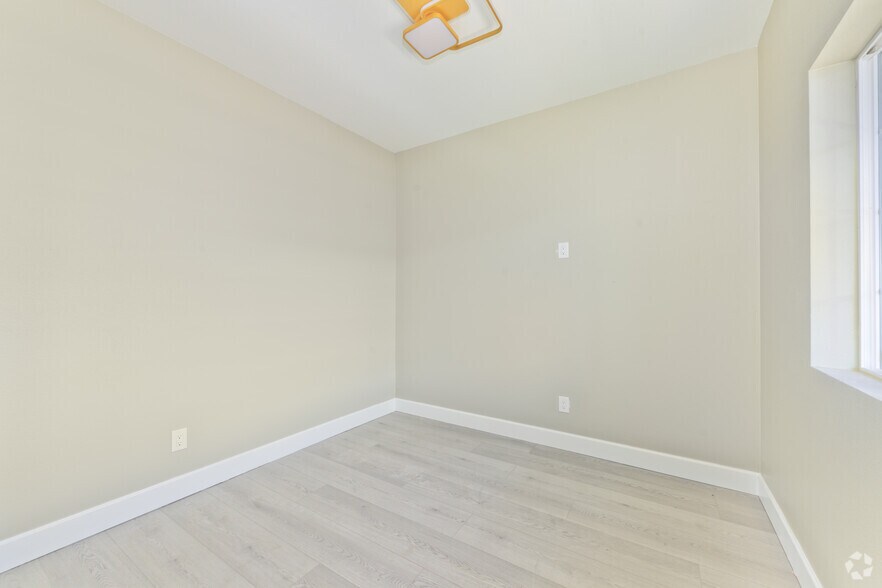 More Photos Of 15909 Merrill Ave, Fontana Apartments For Sale
