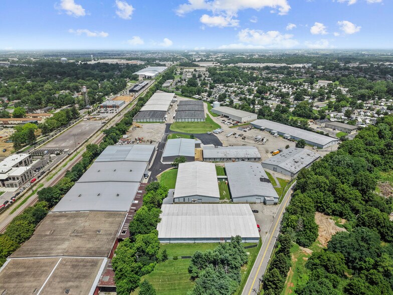 More Photos Of 251 Price Rd, Lexington Warehouse For Lease