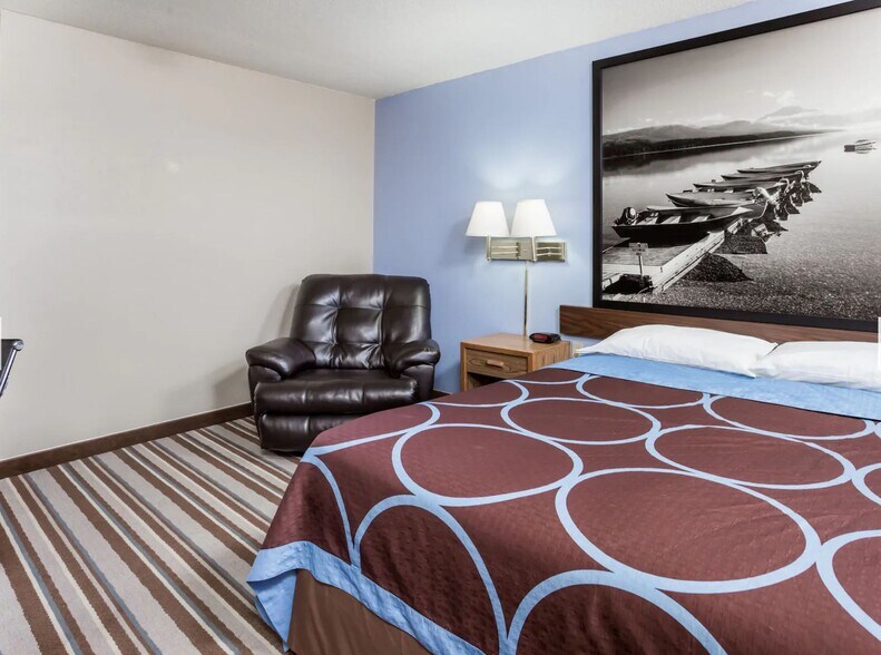 More Photos Of 1214 13th St S, Great Falls Hotel For Sale