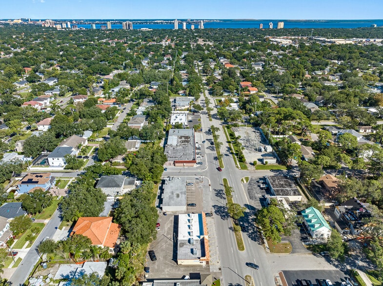 More Photos Of 4307-4315 W El Prado Blvd, Tampa Freestanding For Lease