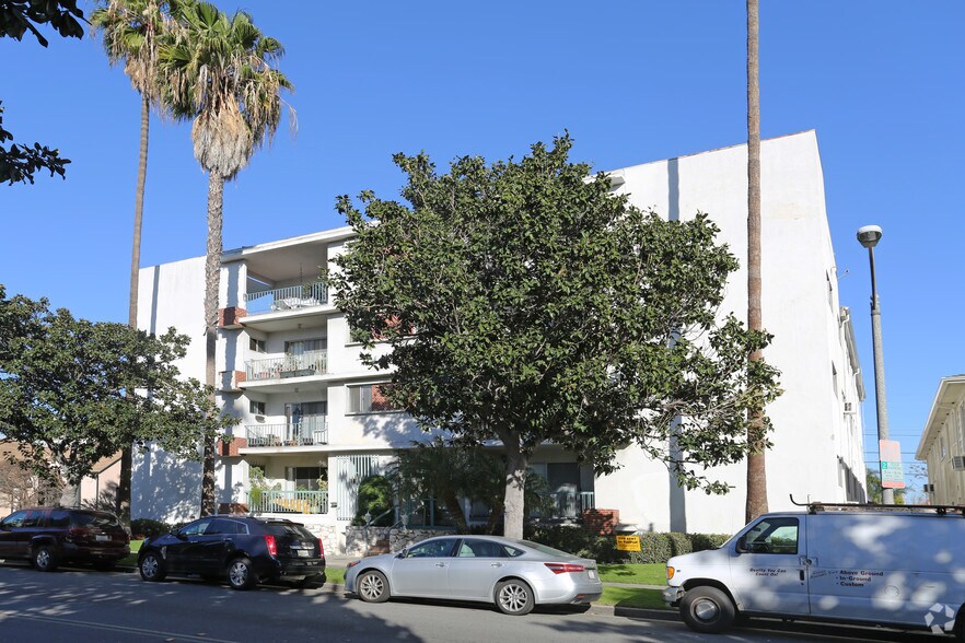 More Photos Of 240 S Doheny Dr, Beverly Hills Apartments For Sale