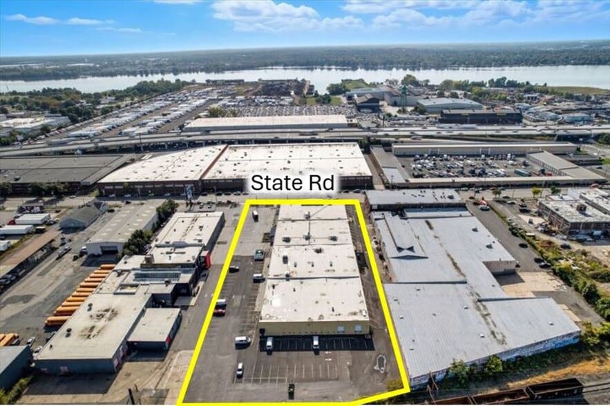 More Photos Of 7520 State Rd, Philadelphia Warehouse For Sale