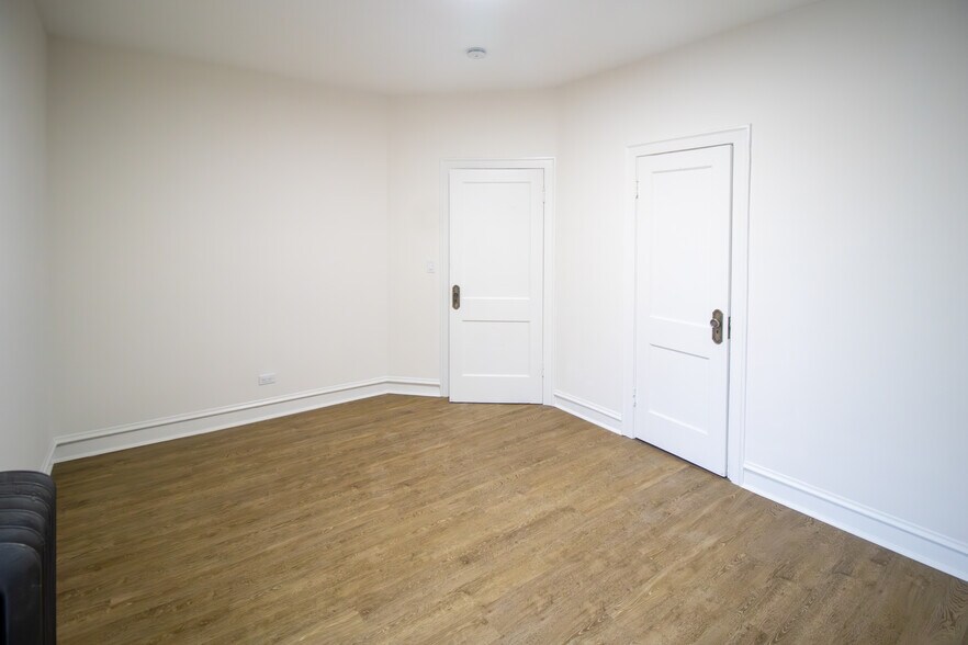 More Photos Of 11136 S Vernon Ave, Chicago Apartments For Sale