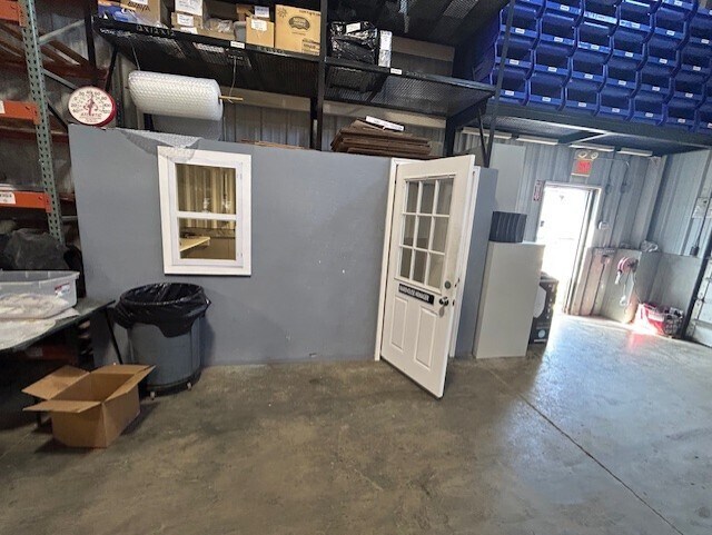 More Photos Of 38 Middlesex Park, Lowell Distribution For Lease