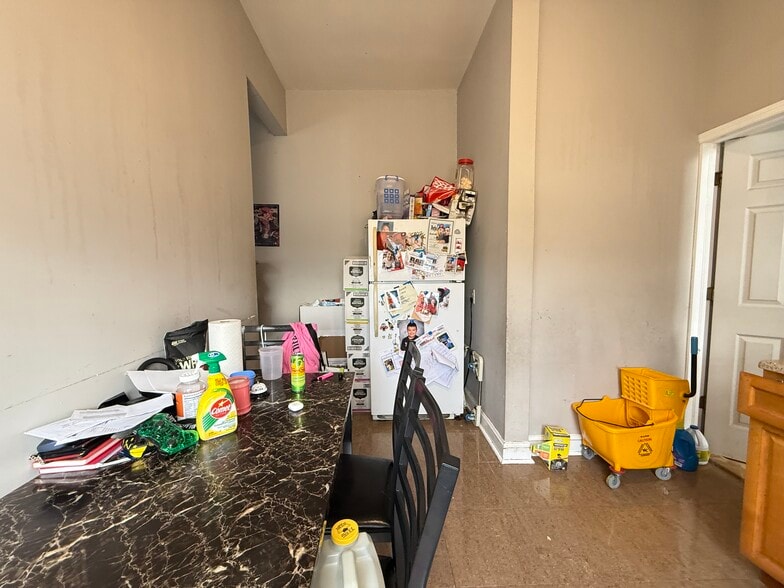 More Photos Of 2913 Jeannette St, Union City Storefront Retail Residential For Sale