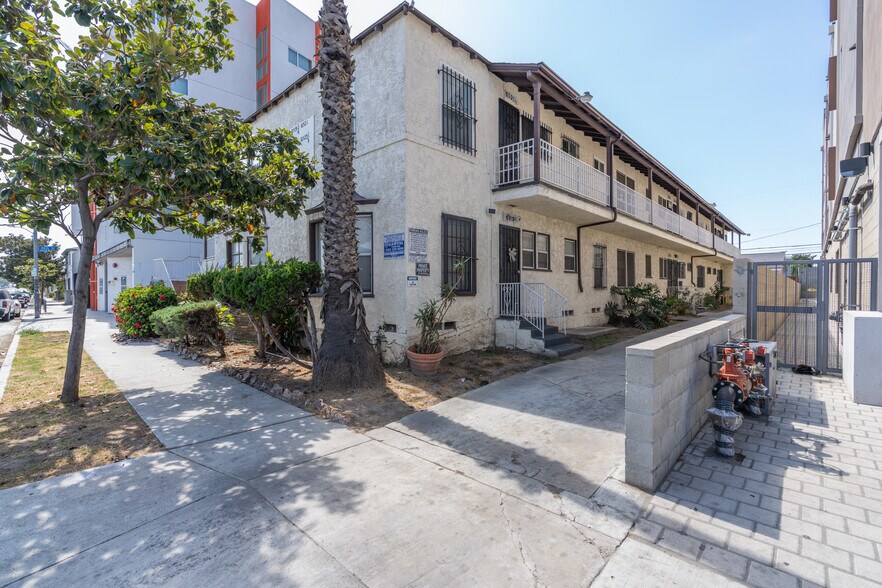 More Photos Of 6519 Crenshaw Blvd, Los Angeles Apartments For Sale