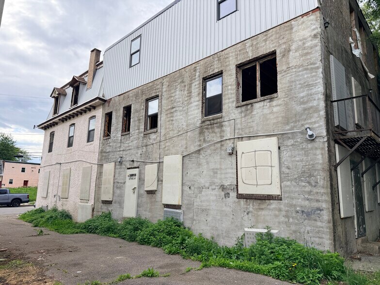 More Photos Of 1115 Upland St, Chester Apartments For Sale