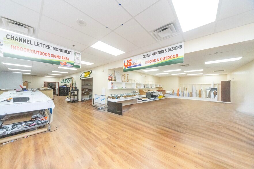 More Photos Of 3131 N MacArthur Blvd, Bethany Office For Sale