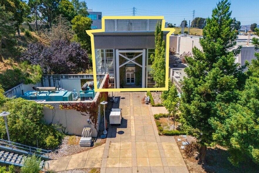 More Photos Of 2600 Hilltop Dr, Richmond Research And Development For Lease