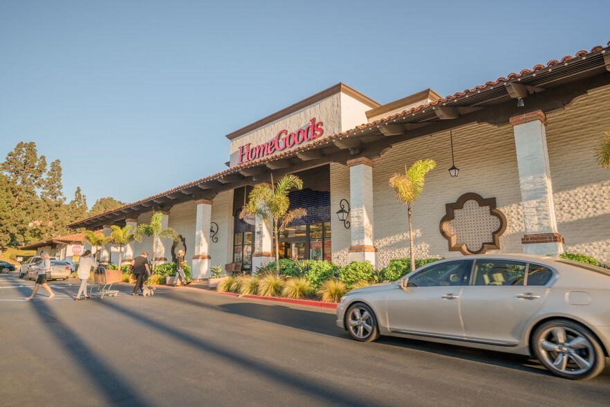 More Photos Of 911-989 Lomas Santa Fe Dr, Solana Beach Unknown For Lease